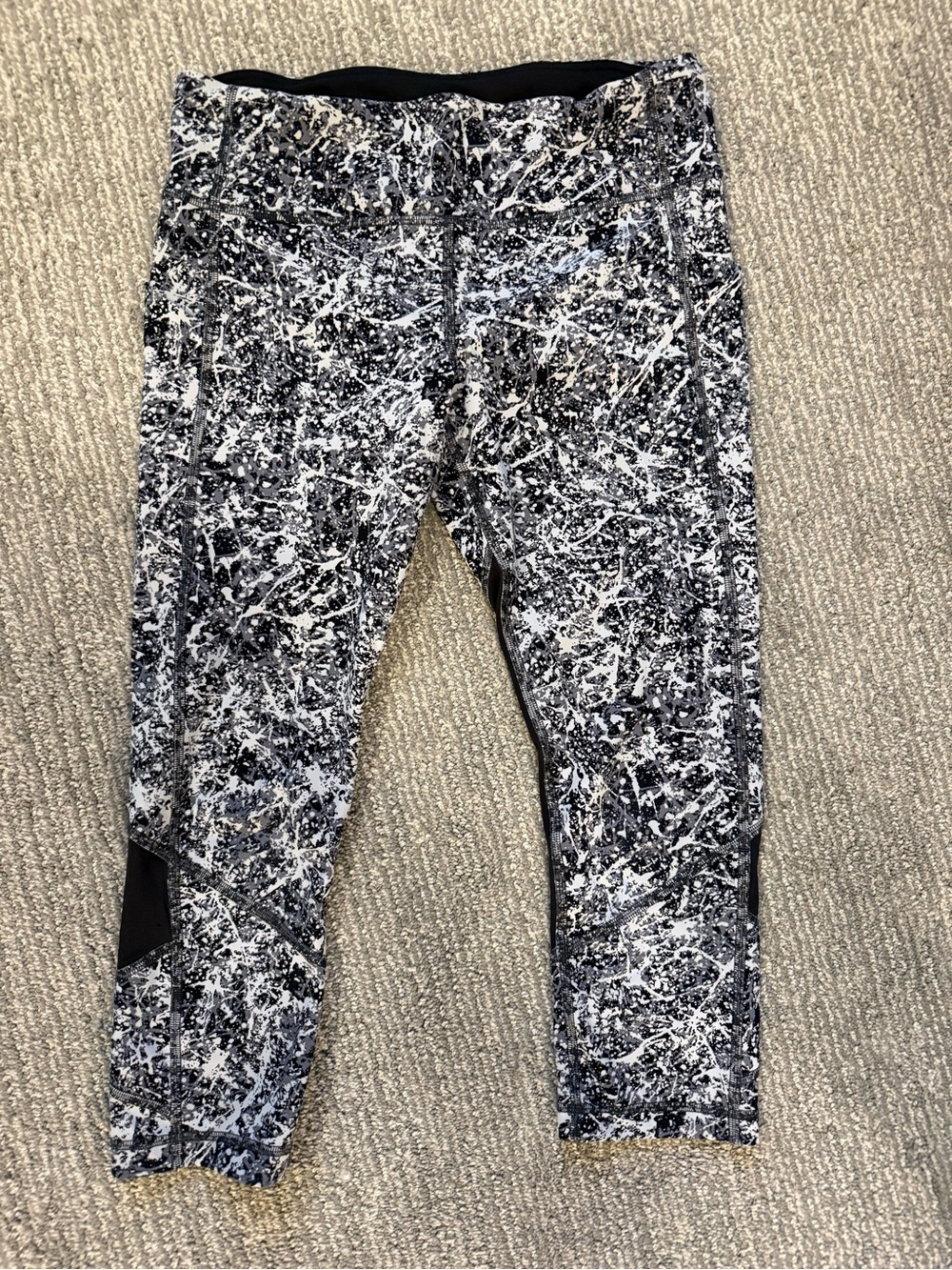 Lululemon Inspire Tight II Leggings 8 Black White Splatter Mesh Running
